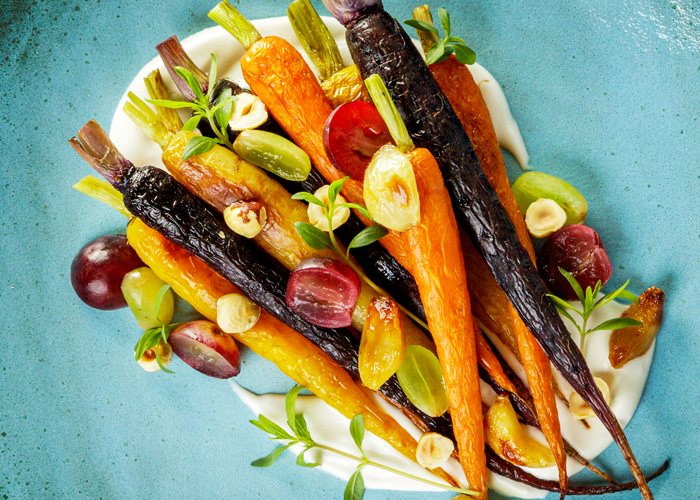 3-color-carrot-plate-with-oregano-vegan-mayo